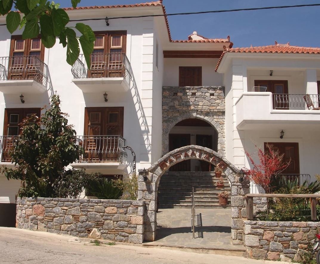 Paraliako Hotel Kyparissi - Λακωνία ✦ 4 Ημέρες (3 Διανυκτερεύσεις)