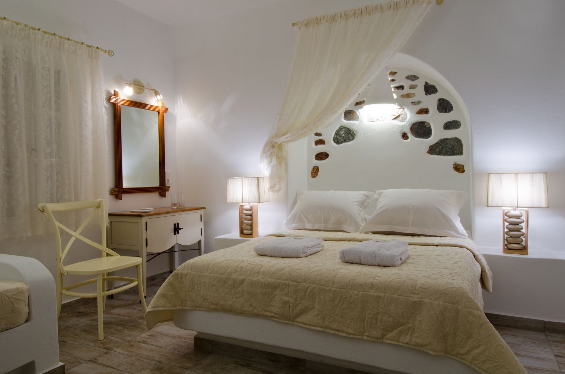 Aspalathras White Hotel Folegandros - Φολέγανδρος ✦
