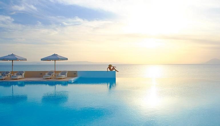 5* Grecotel La Riviera & Aqua Park - Κυλλήνη ✦