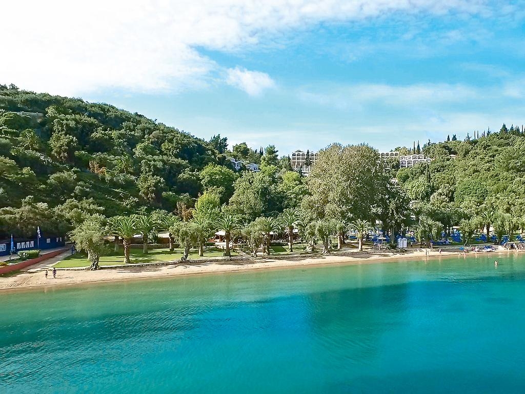 4* Grecotel Lux.Me Daphnila Bay Dassia - Κέρκυρα ✦