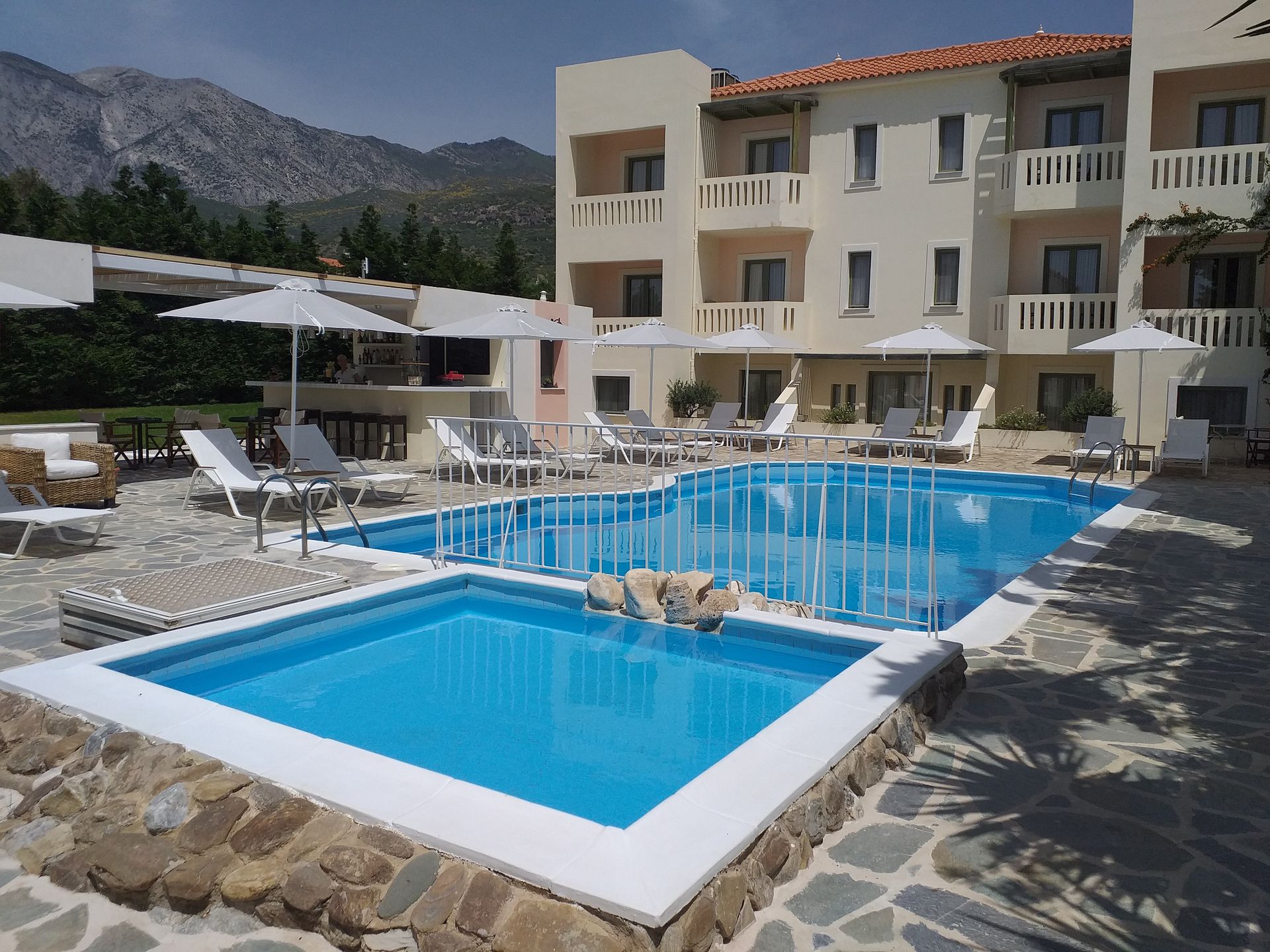 Aphrodite Hotel - Σάμος ✦ 2 Ημέρες (1 Διανυκτέρευση)