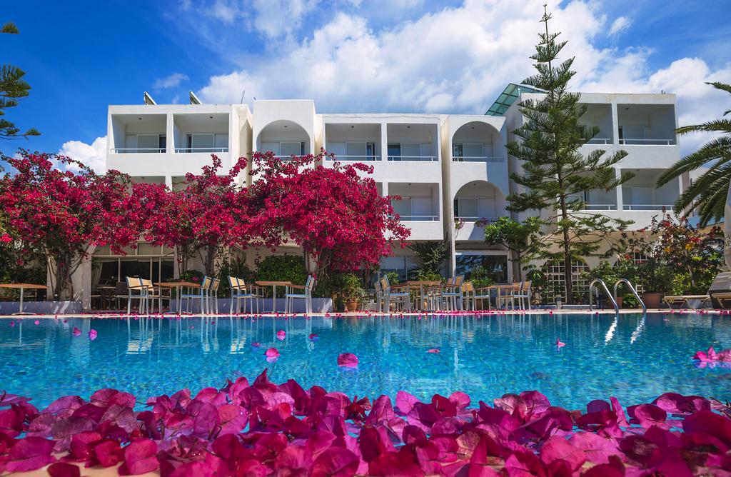 Kyparissia Beach Hotel - Κυπαρισσία ✦ 2 Ημέρες (1 Διανυκτέρευση)