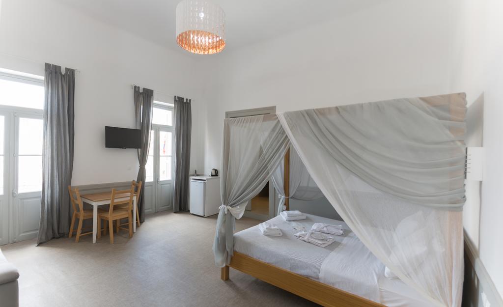 4* Douskos Guest House - Ύδρα ✦ 3 Ημέρες (2 Διανυκτερεύσεις)