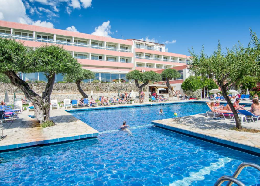 4* Alexandros Hotel - Πέραμα, Κέρκυρα ✦ -36% ✦ 4 Ημέρες