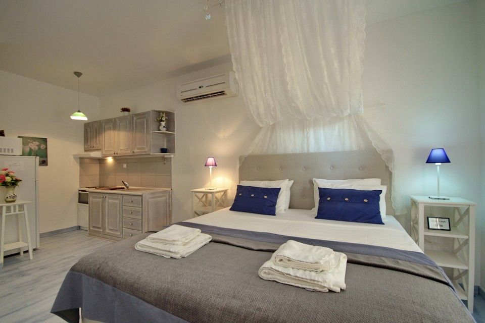 Aloe Luxury Apartments & Suites - Πόρτο Χέλι ✦