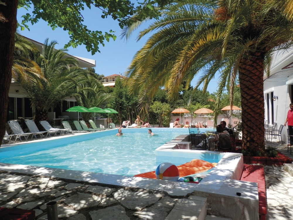 Sunshine Inn Hotel - Λευκάδα ✦ -30% ✦ 3 Ημέρες (2 Διανυκτερεύσεις)