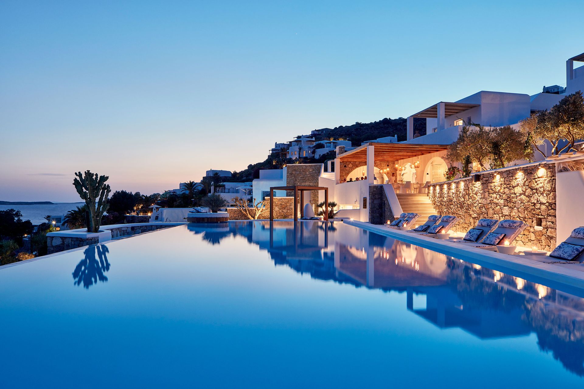 5* Katikies Mykonos / The Leading Hotels of the World