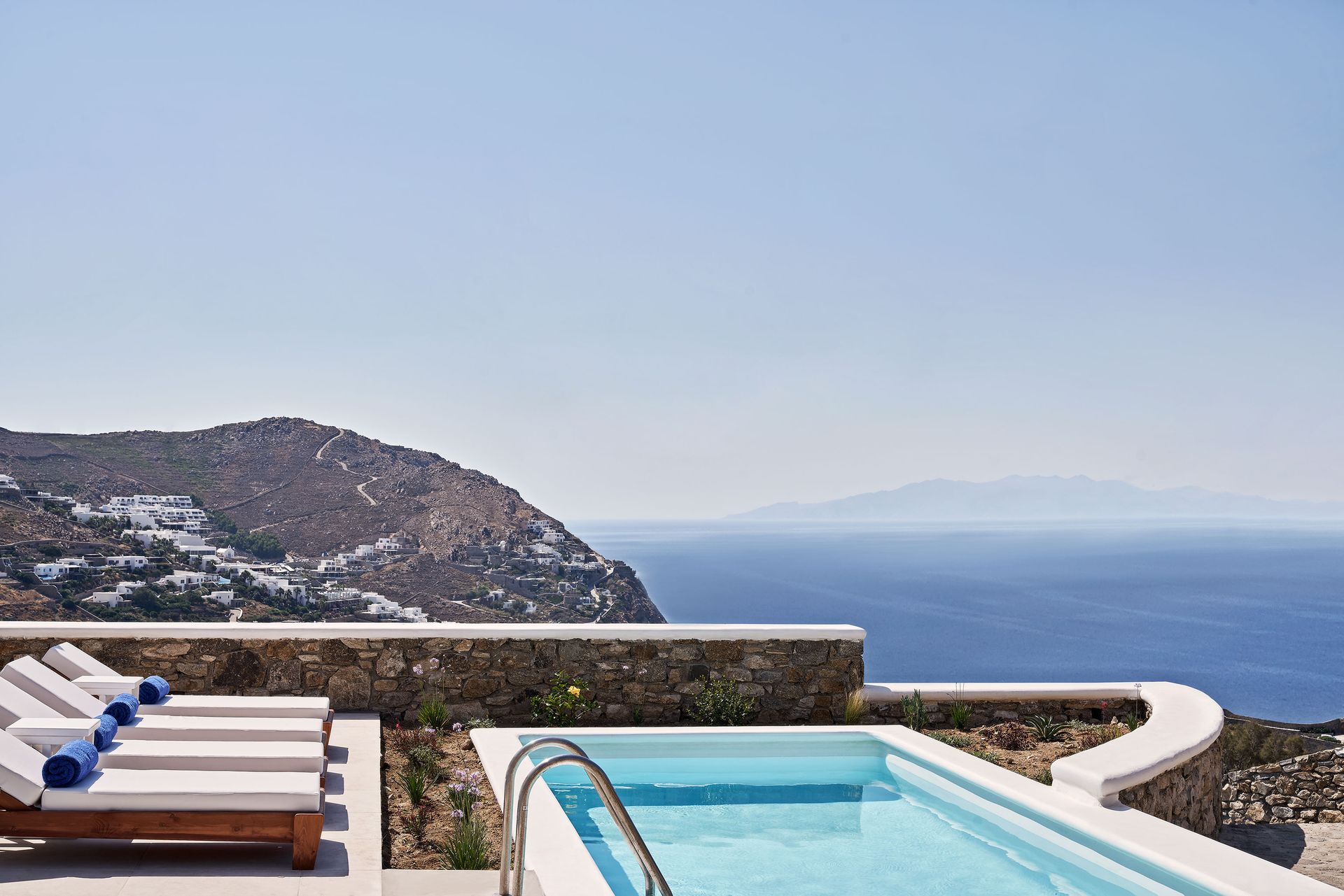 Katikies Villas Mykonos / The Leading Hotels of the