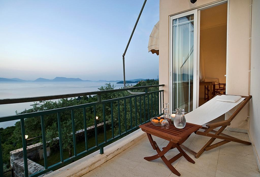Villa Magemenou - Λευκάδα ✦ 4 Ημέρες (3 Διανυκτερεύσεις)