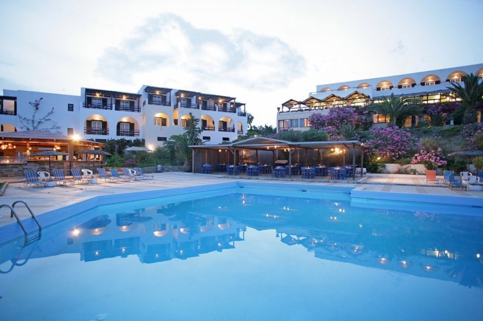 Andros Holiday Hotel - Γαύριο, Άνδρος ✦ -30% ✦ 3 Ημέρες