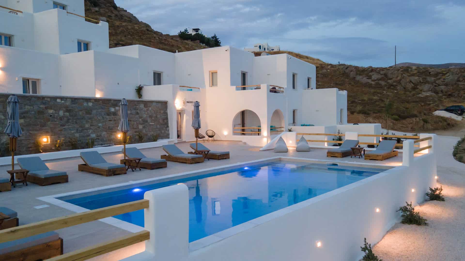Naxos Earth Suites - Μικρή Βίγλα, Νάξος ✦ -49% ✦ 2