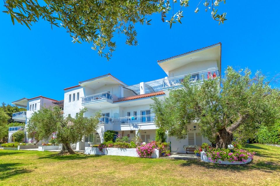 Faros Apartments - Κασσάνδρα, Χαλκιδική ✦ 4 Ημέρες