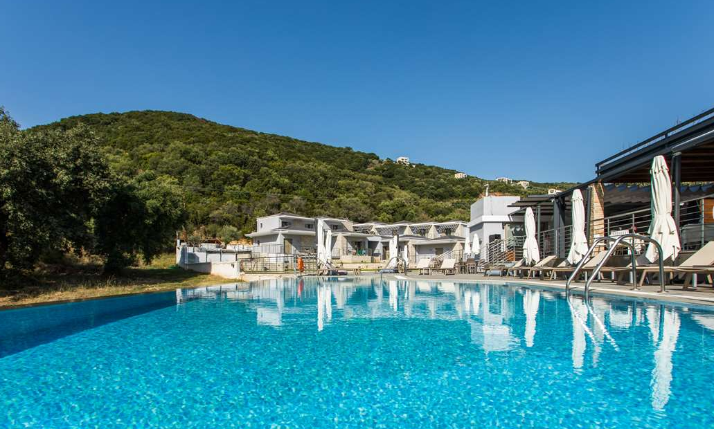 4* Aqua Oliva Resort - Σύβοτα ✦ 2 Ημέρες (1 Διανυκτέρευση)