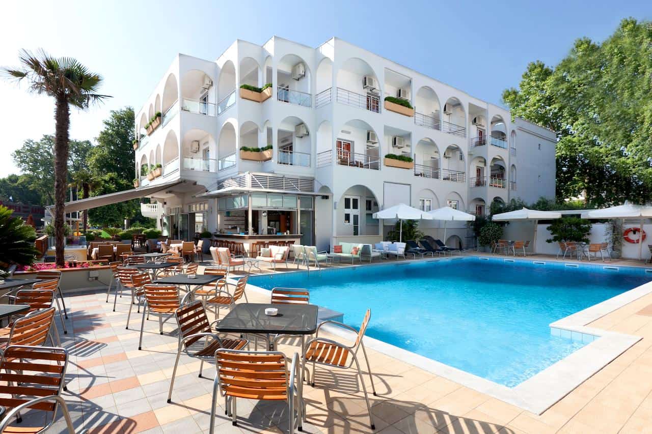 Kronos Hotel - Πλαταμώνας Πιερίας ✦ -25% ✦ 2 Ημέρες