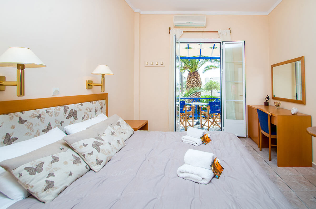Syros Atlantis Hotel - Βάρη, Σύρος ✦ -30% ✦ 3 Ημέρες