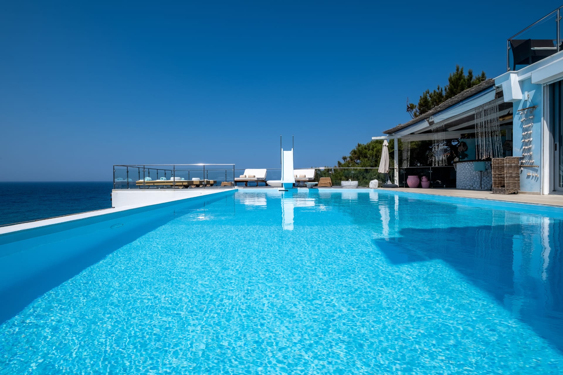 Icarus Luxury Beachfront Villa - Γιαλισκάρι, Ικαρία