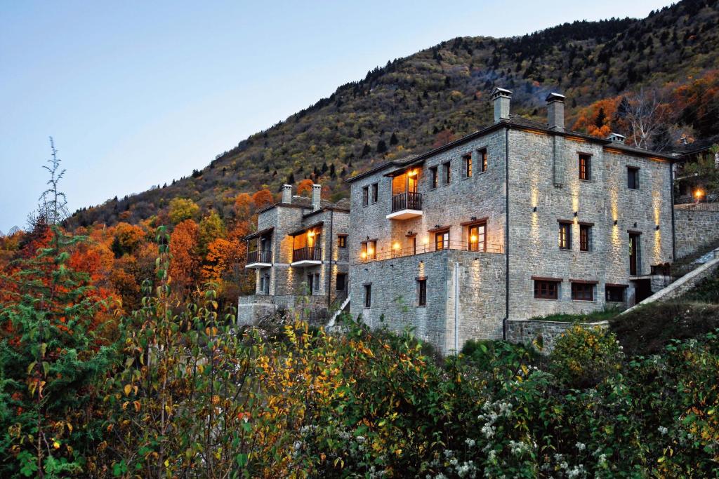4* Athina Hotel - Ελάτη, Ζαγόρι ✦ 2 Ημέρες (1 Διανυκτέρευση)