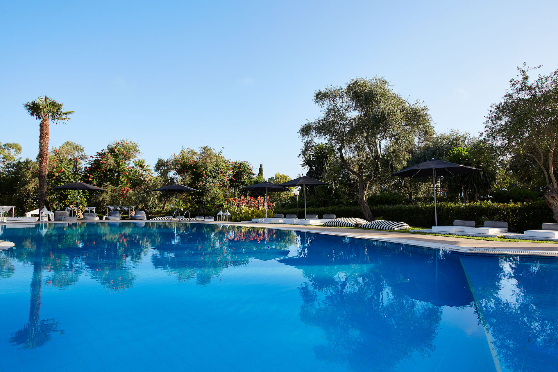 4* Mr & Mrs White Corfu - Αχαράβη, Κέρκυρα ✦ -25%