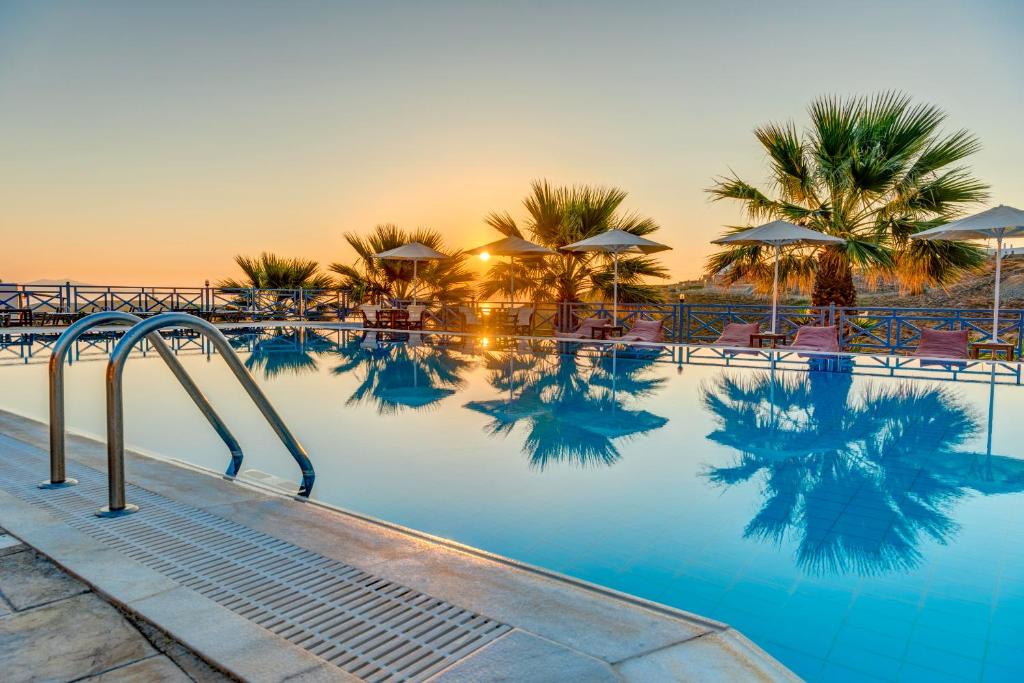 Sunrise Beach Suites - Αζόλιμνος, Σύρος ✦ 2 Ημέρες