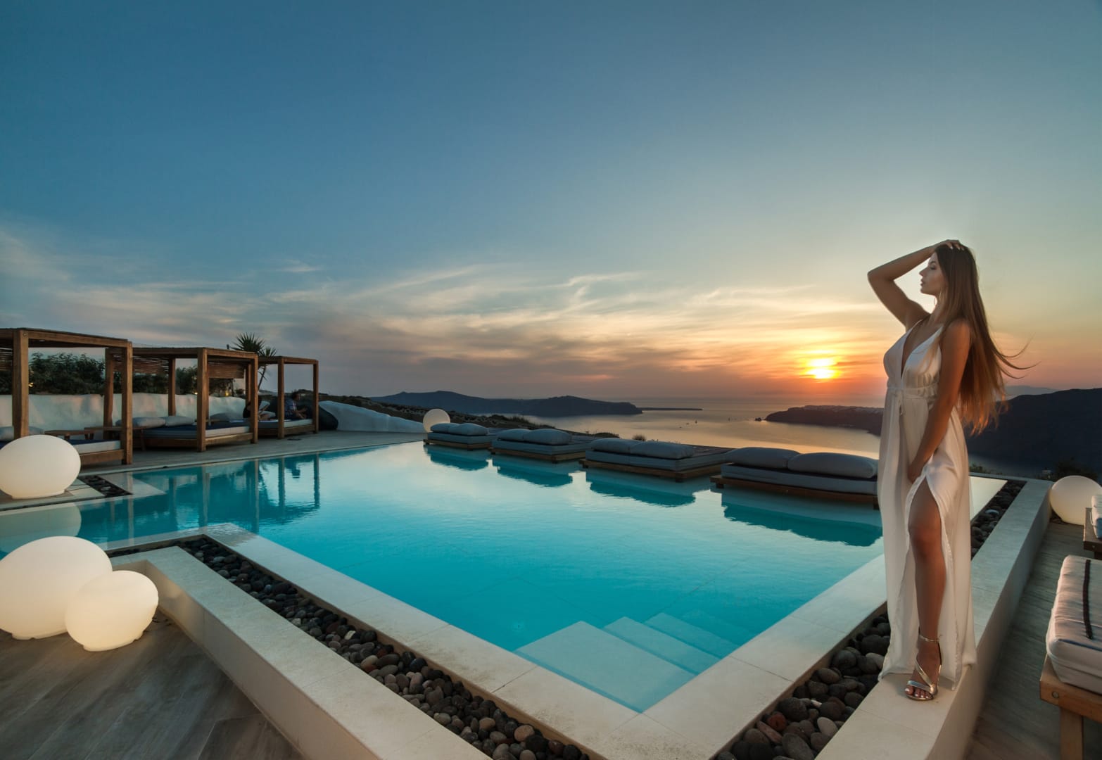 5* Amaze Suites - Ημεροβίγλι, Σαντορίνη ✦ 3 Ημέρες