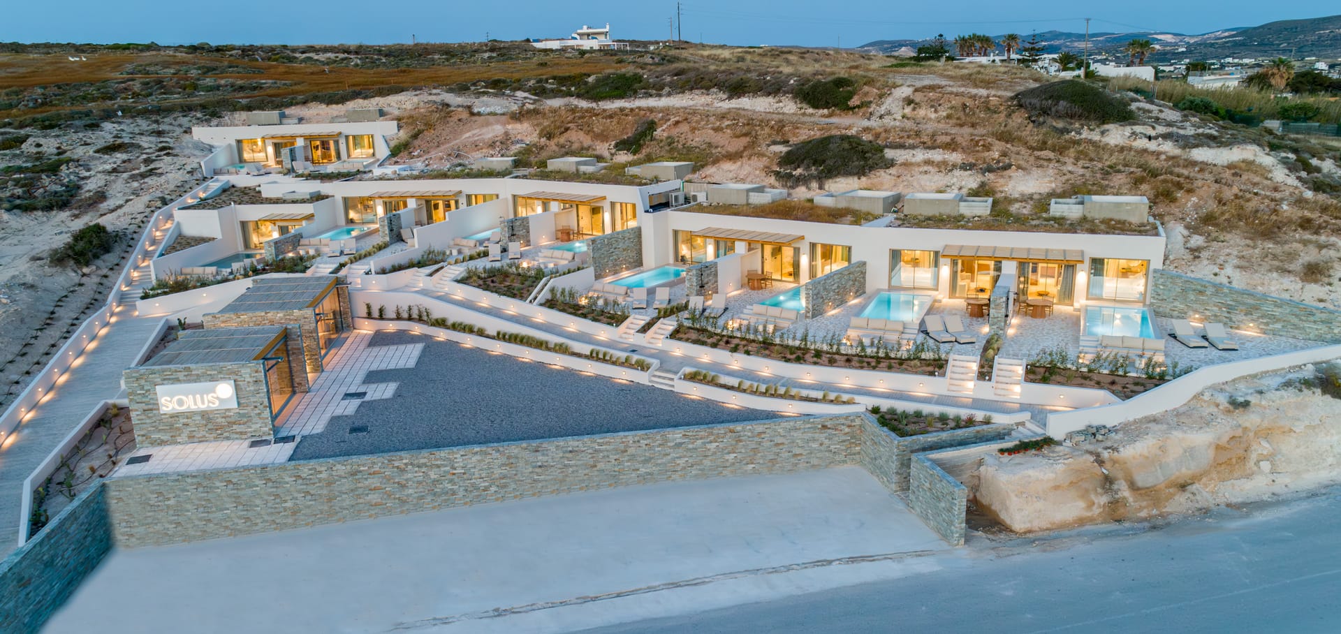 Solus Suites - Μήλος ✦ 2 Ημέρες (1 Διανυκτέρευση) ✦