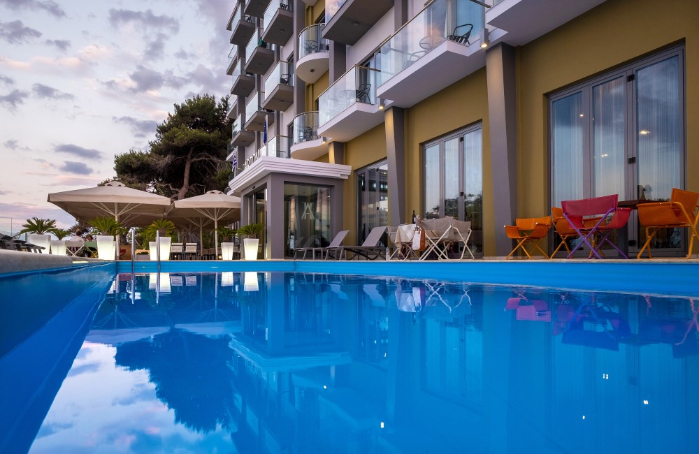 4* Arion Hotel - Ξυλόκαστρο ✦ -25% ✦ 2 Ημέρες (1 Διανυκτέρευση)