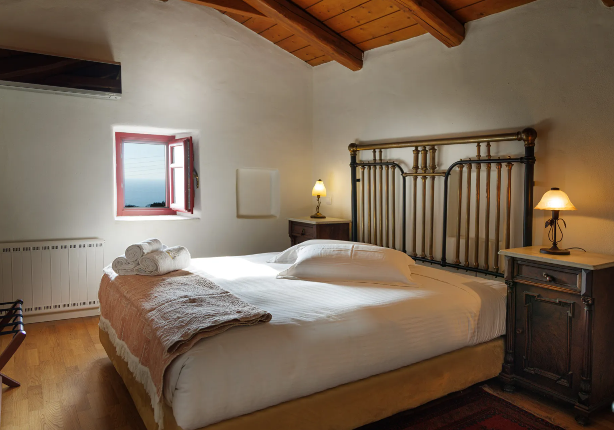 4* Lithos Stone Suites - Αρεόπολη, Μάνη ✦ 2 Ημέρες