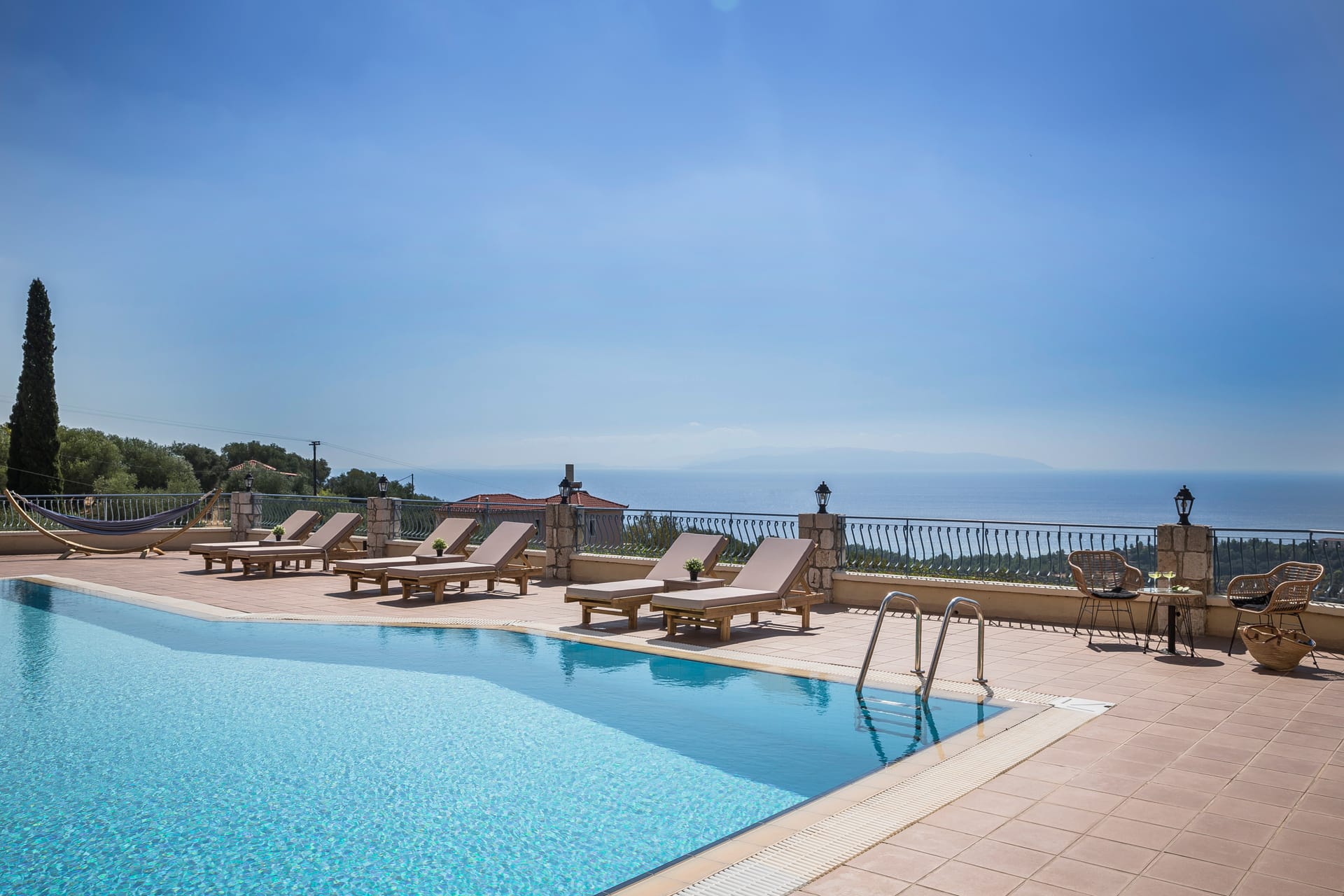 Diana Suites - Τραπεζάκι, Κεφαλονιά ✦ 4 Ημέρες (3 Διανυκτερεύσεις)