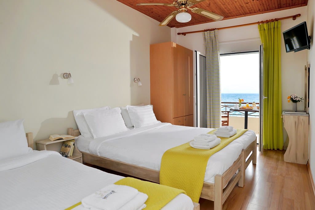 Pharos Rooms - Ήλια, Αιδηψός ✦ -30% ✦ 2 Ημέρες (1 Διανυκτέρευση)