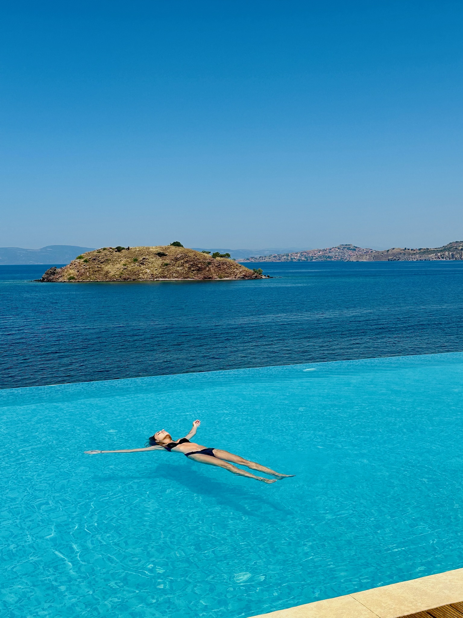 Birds Bay - Πέτρα, Λέσβος ✦ -25% ✦ 4 Ημέρες (3 Διανυκτερεύσεις)