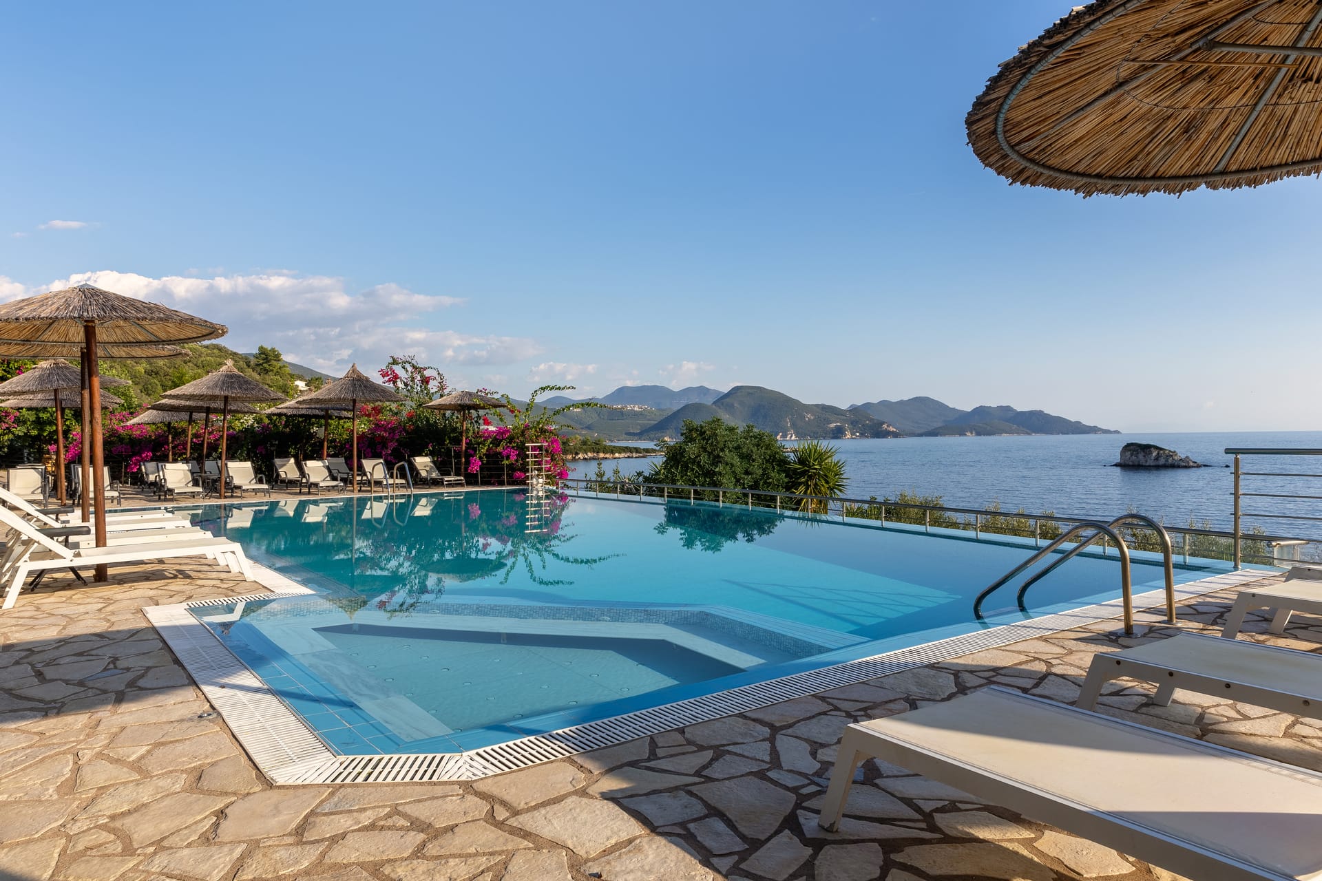 4* Costa Smeralda - Σύβοτα ✦ 2 Ημέρες (1 Διανυκτέρευση)