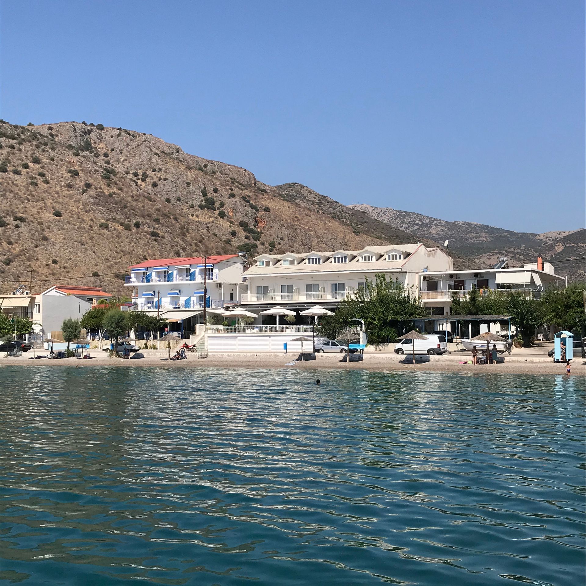 Paradisos Guesthouse - Άγιοι Πάντες, Γαλαξίδι ✦ 2 Ημέρες