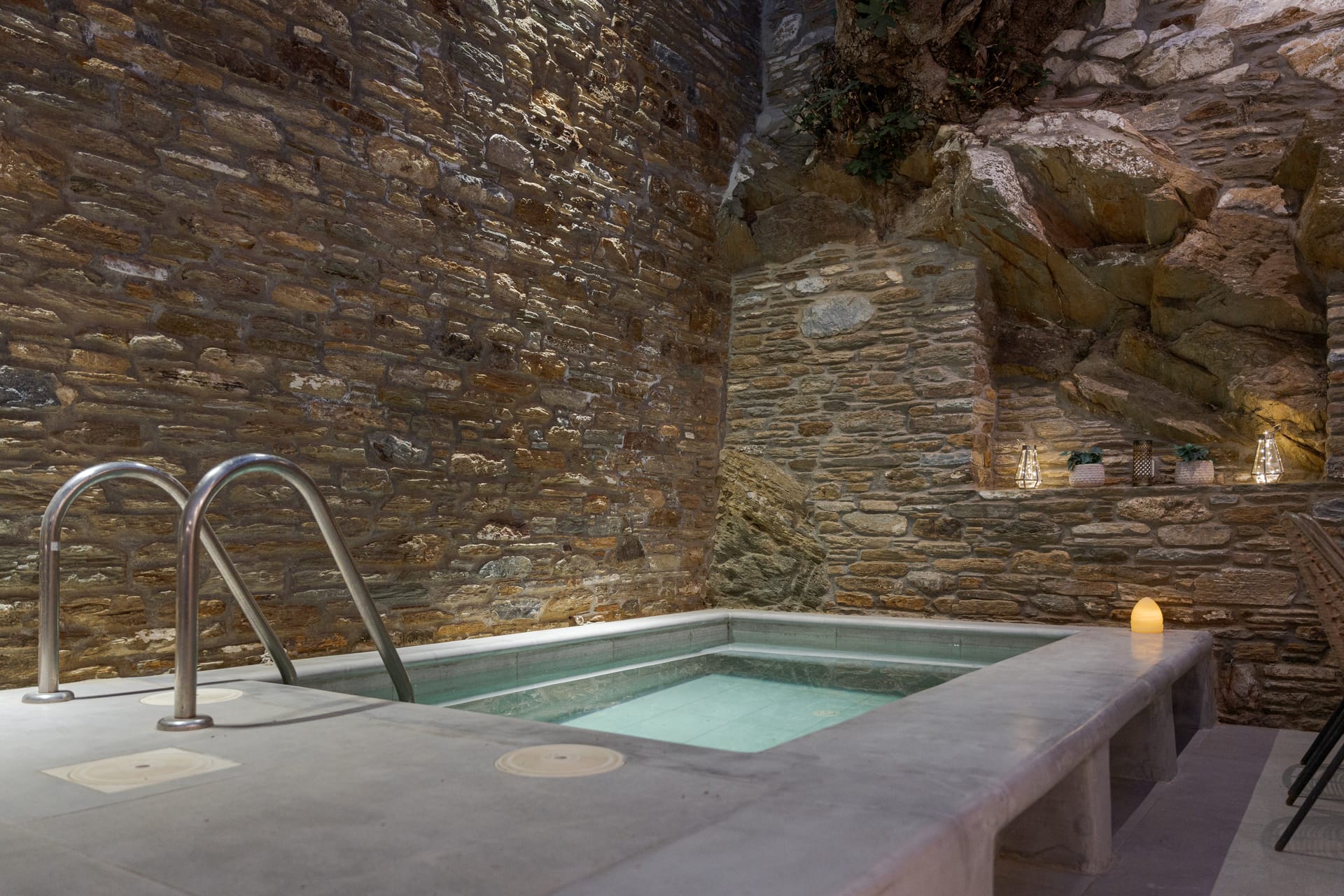 Porto Sereno Andros Suites - Υδρούσα, Άνδρος ✦ -25%