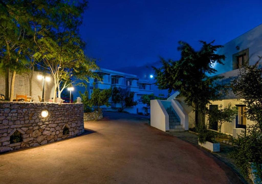 Contaratos Holiday Lettings - Λιβάδι, Κύθηρα ✦ 2 Ημέρες