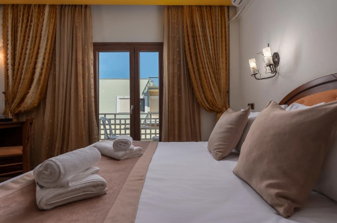 Filippos Hotel - Νέα Μουδανιά, Χαλκιδική ✦ 3 Ημέρες